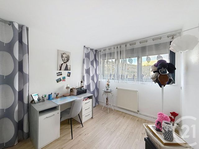 Appartement F4 à vendre - 4 pièces - 79,50 m2 - Sens - 89 - BOURGOGNE