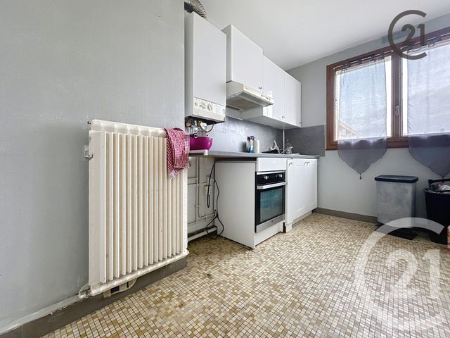 Appartement &agrave; louer - 3 pi&egrave;ces - 80 m2 - Sens - 89 - BOURGOGNE