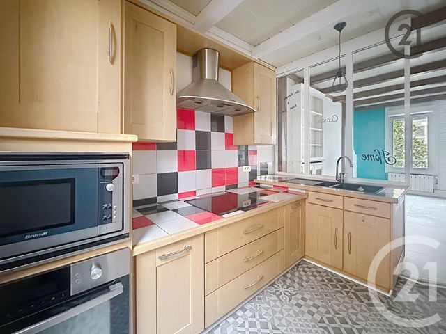 Appartement &agrave; louer - 3 pi&egrave;ces - 59,80 m2 - Sens - 89 - BOURGOGNE