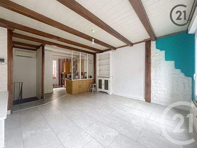 Appartement &agrave; louer - 3 pi&egrave;ces - 59,80 m2 - Sens - 89 - BOURGOGNE