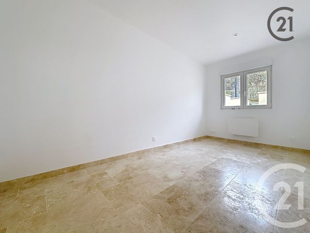 Appartement &agrave; louer - 4 pi&egrave;ces - 75,12 m2 - Paron - 89 - BOURGOGNE