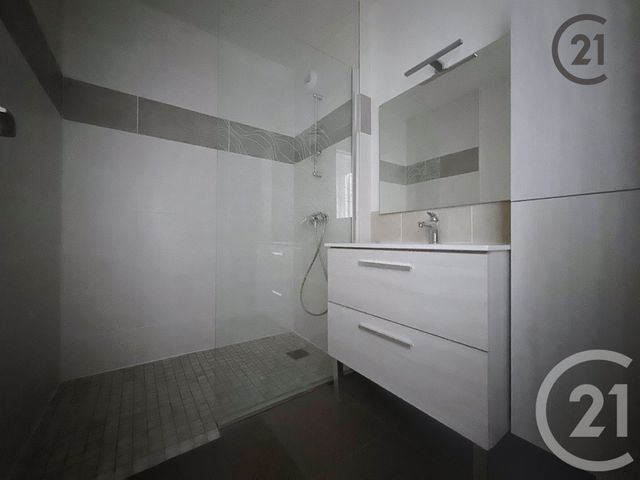 Appartement &agrave; louer - 3 pi&egrave;ces - 74,37 m2 - Sens - 89 - BOURGOGNE