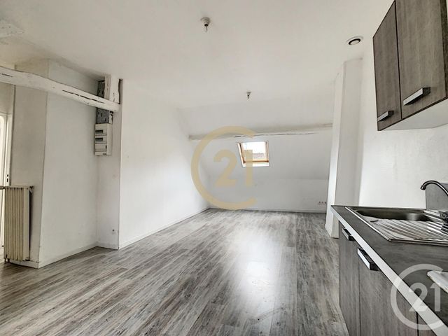 Appartement &agrave; louer - 2 pi&egrave;ces - 47 m2 - Sens - 89 - BOURGOGNE