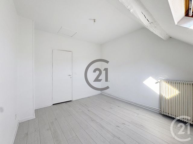 Appartement &agrave; louer - 2 pi&egrave;ces - 47 m2 - Sens - 89 - BOURGOGNE