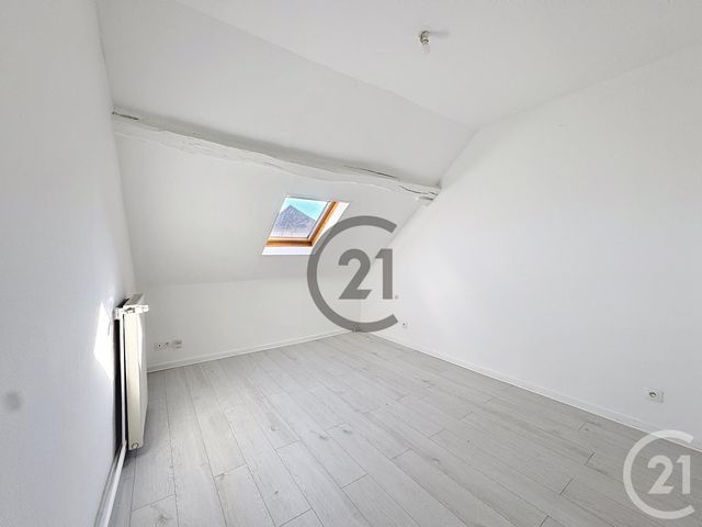 Appartement &agrave; louer - 2 pi&egrave;ces - 47 m2 - Sens - 89 - BOURGOGNE
