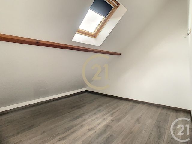 Appartement F4 &agrave; louer - 4 pi&egrave;ces - 69,50 m2 - Pont Sur Yonne - 89 - BOURGOGNE