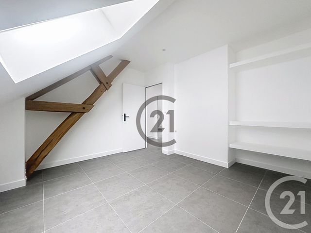 Appartement &agrave; louer - 4 pi&egrave;ces - 100,98 m2 - St Clement - 89 - BOURGOGNE