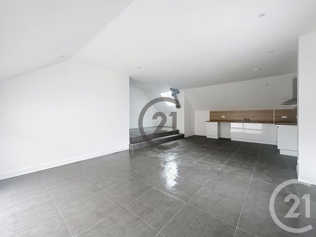 Appartement &agrave; louer - 4 pi&egrave;ces - 100,98 m2 - St Clement - 89 - BOURGOGNE