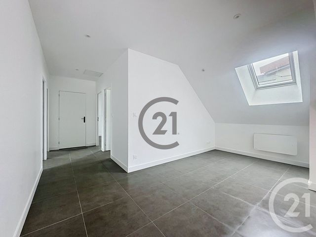 Appartement &agrave; louer - 4 pi&egrave;ces - 100,98 m2 - St Clement - 89 - BOURGOGNE