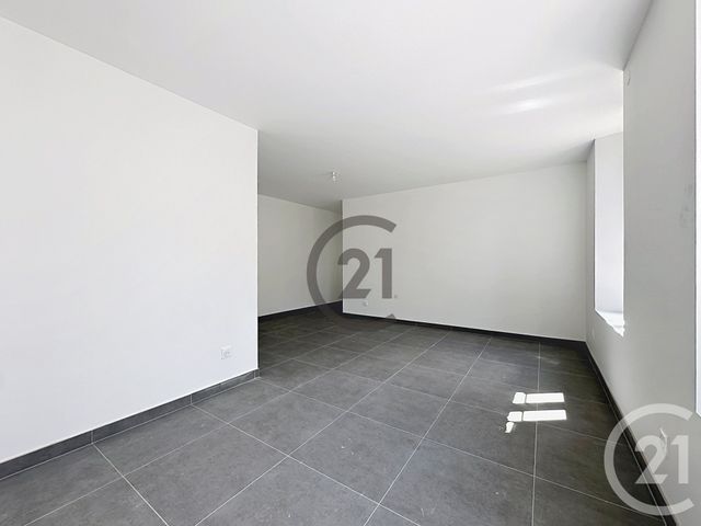 Appartement &agrave; louer - 3 pi&egrave;ces - 66,59 m2 - St Clement - 89 - BOURGOGNE