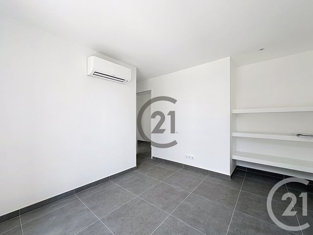 Appartement &agrave; louer - 3 pi&egrave;ces - 66,59 m2 - St Clement - 89 - BOURGOGNE