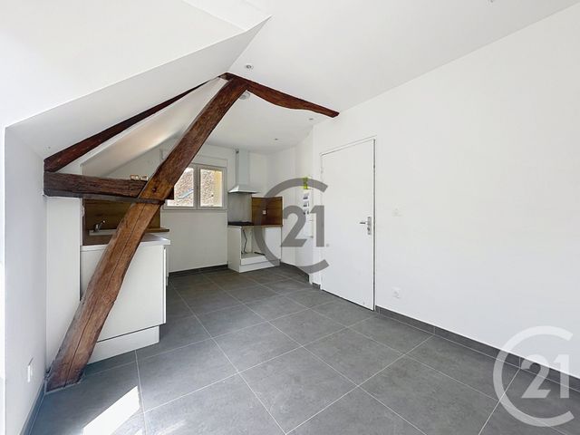 Appartement &agrave; louer - 3 pi&egrave;ces - 66,59 m2 - St Clement - 89 - BOURGOGNE