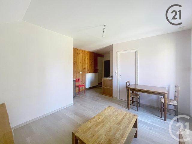 Appartement F1 &agrave; louer - 1 pi&egrave;ce - 21 m2 - Fontaine La Gaillarde - 89 - BOURGOGNE