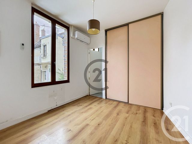 Maison &agrave; louer - 2 pi&egrave;ces - 27 m2 - Sens - 89 - BOURGOGNE