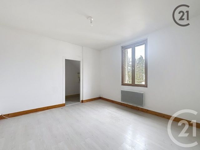 Appartement F3 &agrave; louer - 3 pi&egrave;ces - 65 m2 - Villeneuve Sur Yonne - 89 - BOURGOGNE