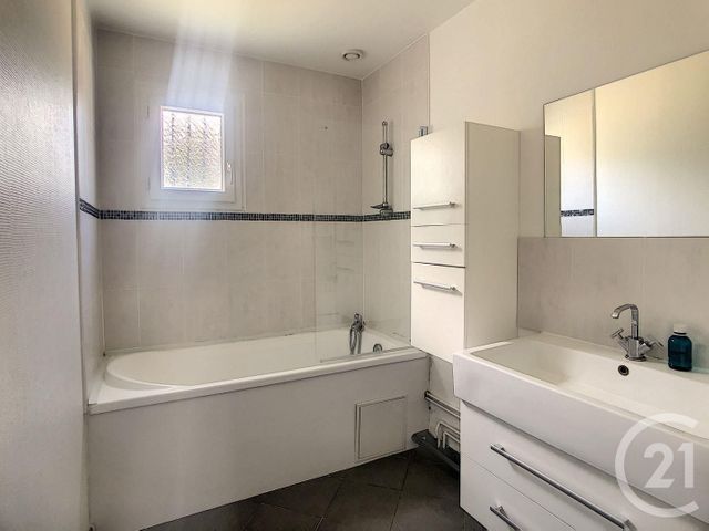 Maison &agrave; louer - 4 pi&egrave;ces - 70 m2 - Soucy - 89 - BOURGOGNE