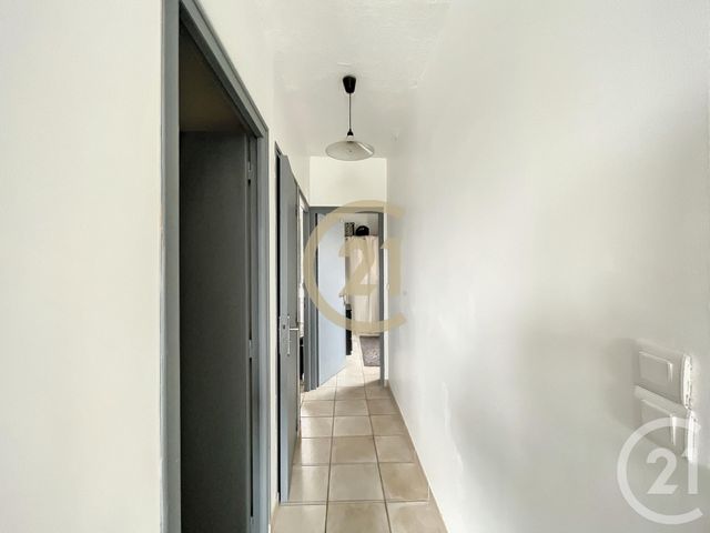 Appartement F3 &agrave; louer - 3 pi&egrave;ces - 55 m2 - Sens - 89 - BOURGOGNE