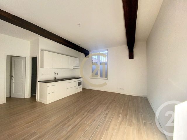 Appartement &agrave; louer - 2 pi&egrave;ces - 49 m2 - Sens - 89 - BOURGOGNE