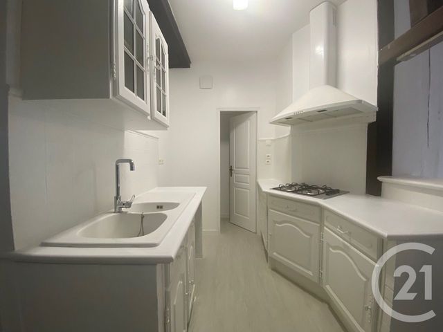 Appartement &agrave; louer - 2 pi&egrave;ces - 45,20 m2 - Sens - 89 - BOURGOGNE