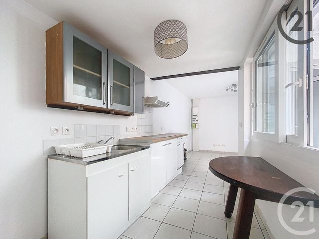 Appartement F3 &agrave; louer - 3 pi&egrave;ces - 45 m2 - Sens - 89 - BOURGOGNE