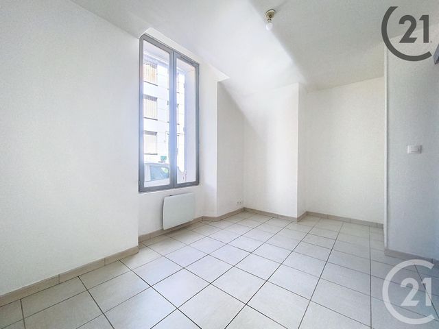 Appartement F3 &agrave; louer - 3 pi&egrave;ces - 45 m2 - Sens - 89 - BOURGOGNE