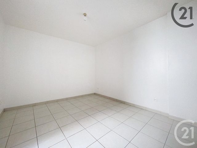 Appartement F3 &agrave; louer - 3 pi&egrave;ces - 45 m2 - Sens - 89 - BOURGOGNE