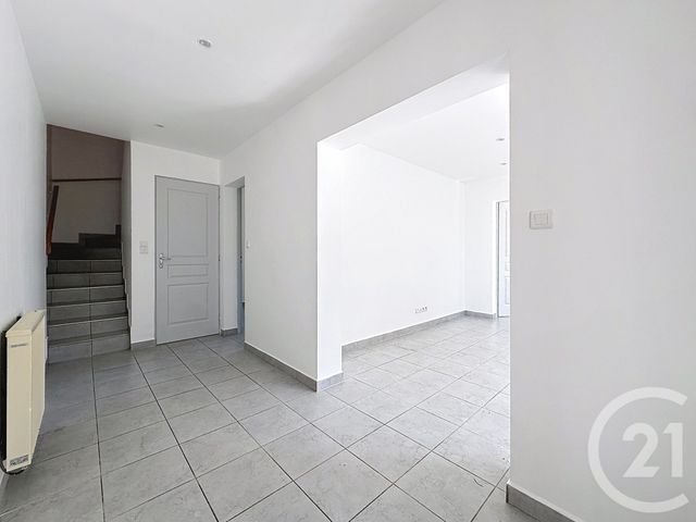 Maison &agrave; louer - 3 pi&egrave;ces - 70 m2 - Sens - 89 - BOURGOGNE