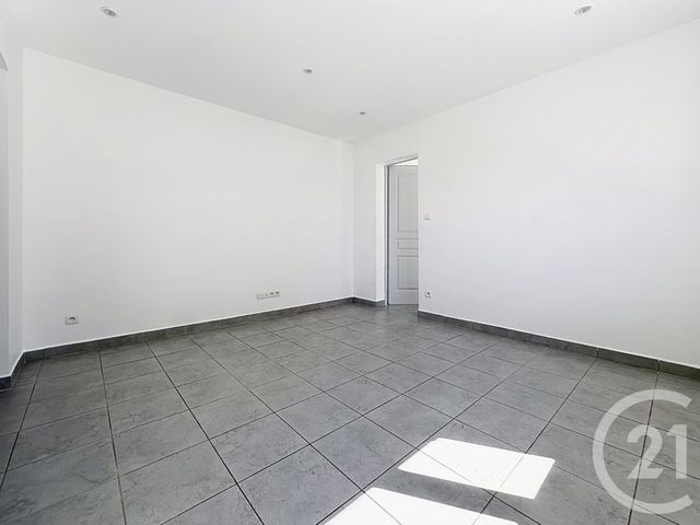 Maison &agrave; louer - 3 pi&egrave;ces - 70 m2 - Sens - 89 - BOURGOGNE