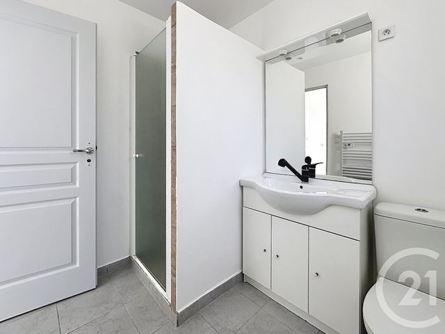 Maison &agrave; louer - 3 pi&egrave;ces - 70 m2 - Sens - 89 - BOURGOGNE