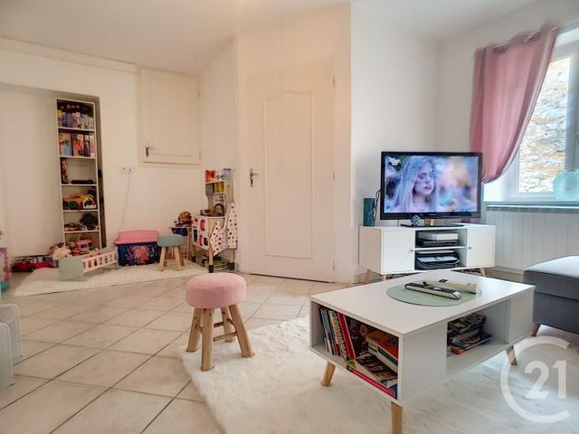 Appartement &agrave; louer - 3 pi&egrave;ces - 76 m2 - Gron - 89 - BOURGOGNE