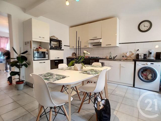 Appartement &agrave; louer - 3 pi&egrave;ces - 76 m2 - Gron - 89 - BOURGOGNE