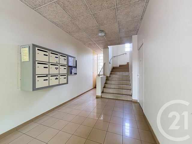 Appartement F3 &agrave; vendre - 3 pi&egrave;ces - 60,42 m2 - St Valerien - 89 - BOURGOGNE