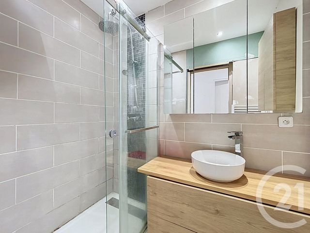 Appartement F3 &agrave; vendre - 3 pi&egrave;ces - 60,42 m2 - St Valerien - 89 - BOURGOGNE
