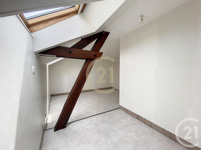 Appartement &agrave; louer - 3 pi&egrave;ces - 53 m2 - Fontaine La Gaillarde - 89 - BOURGOGNE