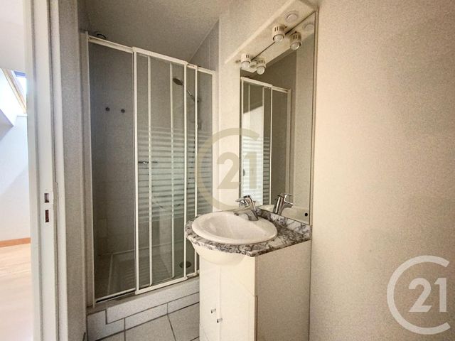 Appartement &agrave; louer - 3 pi&egrave;ces - 53 m2 - Fontaine La Gaillarde - 89 - BOURGOGNE