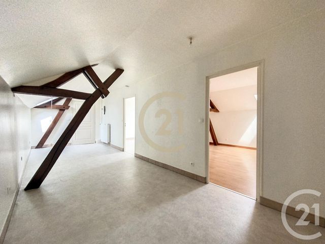 Appartement &agrave; louer - 3 pi&egrave;ces - 53 m2 - Fontaine La Gaillarde - 89 - BOURGOGNE