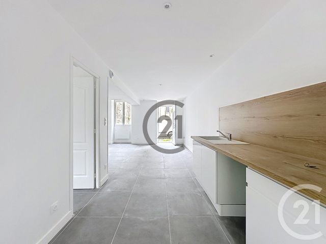 Appartement F2 &agrave; louer - 2 pi&egrave;ces - 39,51 m2 - Sens - 89 - BOURGOGNE