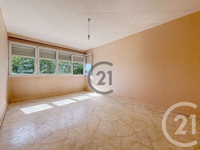 Appartement F2 &agrave; louer - 2 pi&egrave;ces - 51 m2 - Sens - 89 - BOURGOGNE