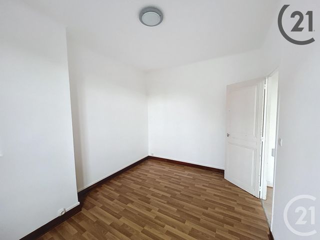 Appartement F3 &agrave; louer - 3 pi&egrave;ces - 76,10 m2 - Villeneuve Sur Yonne - 89 - BOURGOGNE