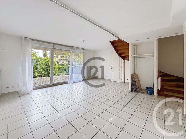 Maison &agrave; louer - 4 pi&egrave;ces - 110 m2 - Sens - 89 - BOURGOGNE