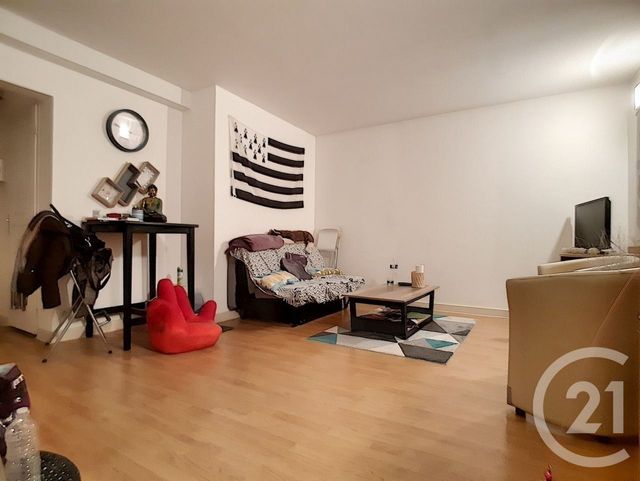Appartement &agrave; louer - 2 pi&egrave;ces - 44 m2 - Sens - 89 - BOURGOGNE