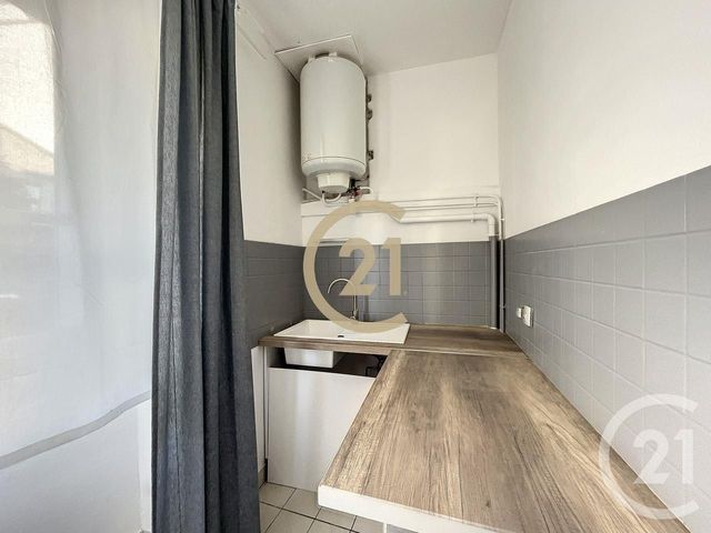 Appartement F1 &agrave; louer - 1 pi&egrave;ce - 24 m2 - Sens - 89 - BOURGOGNE