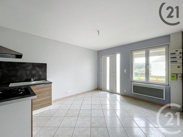 Appartement &agrave; louer - 2 pi&egrave;ces - 33 m2 - Pont Sur Yonne - 89 - BOURGOGNE