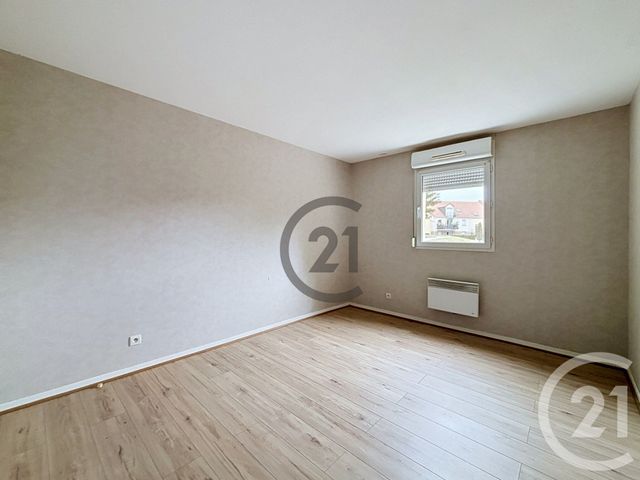 Appartement F2 &agrave; louer - 2 pi&egrave;ces - 47 m2 - Villeneuve Sur Yonne - 89 - BOURGOGNE