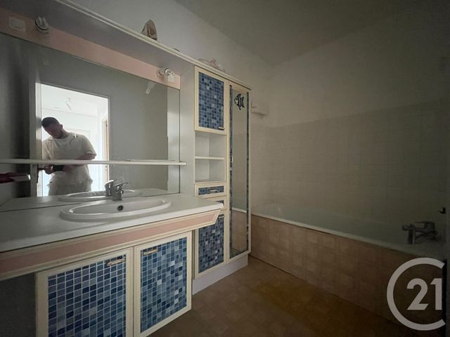 Appartement T3 &agrave; vendre - 3 pi&egrave;ces - 65,16 m2 - Sens - 89 - BOURGOGNE