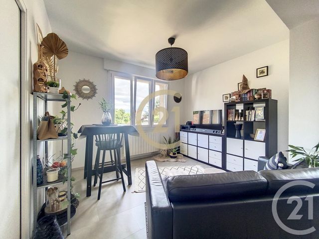 Appartement F2 &agrave; louer - 2 pi&egrave;ces - 34,40 m2 - Sens - 89 - BOURGOGNE