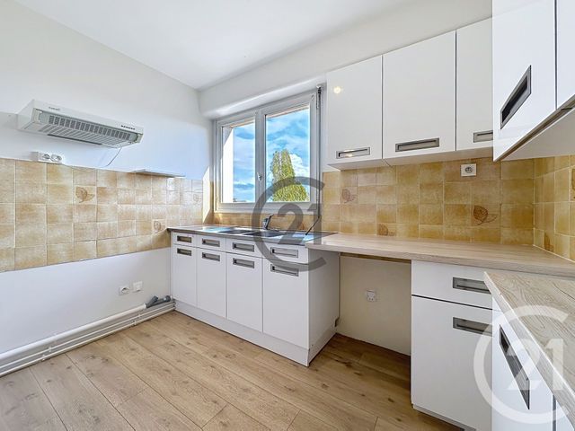 Appartement &agrave; louer - 2 pi&egrave;ces - 45 m2 - Sens - 89 - BOURGOGNE