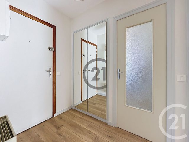 Appartement &agrave; louer - 2 pi&egrave;ces - 45 m2 - Sens - 89 - BOURGOGNE