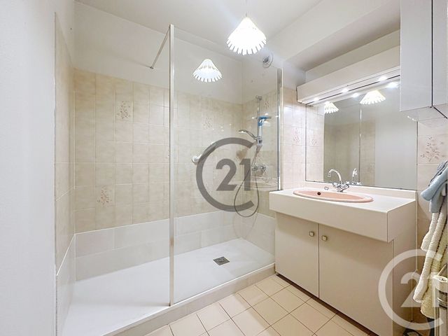 Appartement &agrave; louer - 2 pi&egrave;ces - 49 m2 - Sens - 89 - BOURGOGNE