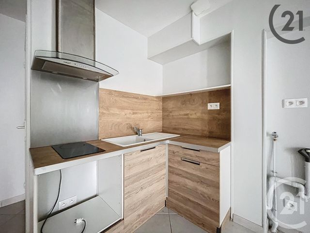 Appartement Duplex &agrave; louer - 3 pi&egrave;ces - 42 m2 - Pont Sur Yonne - 89 - BOURGOGNE